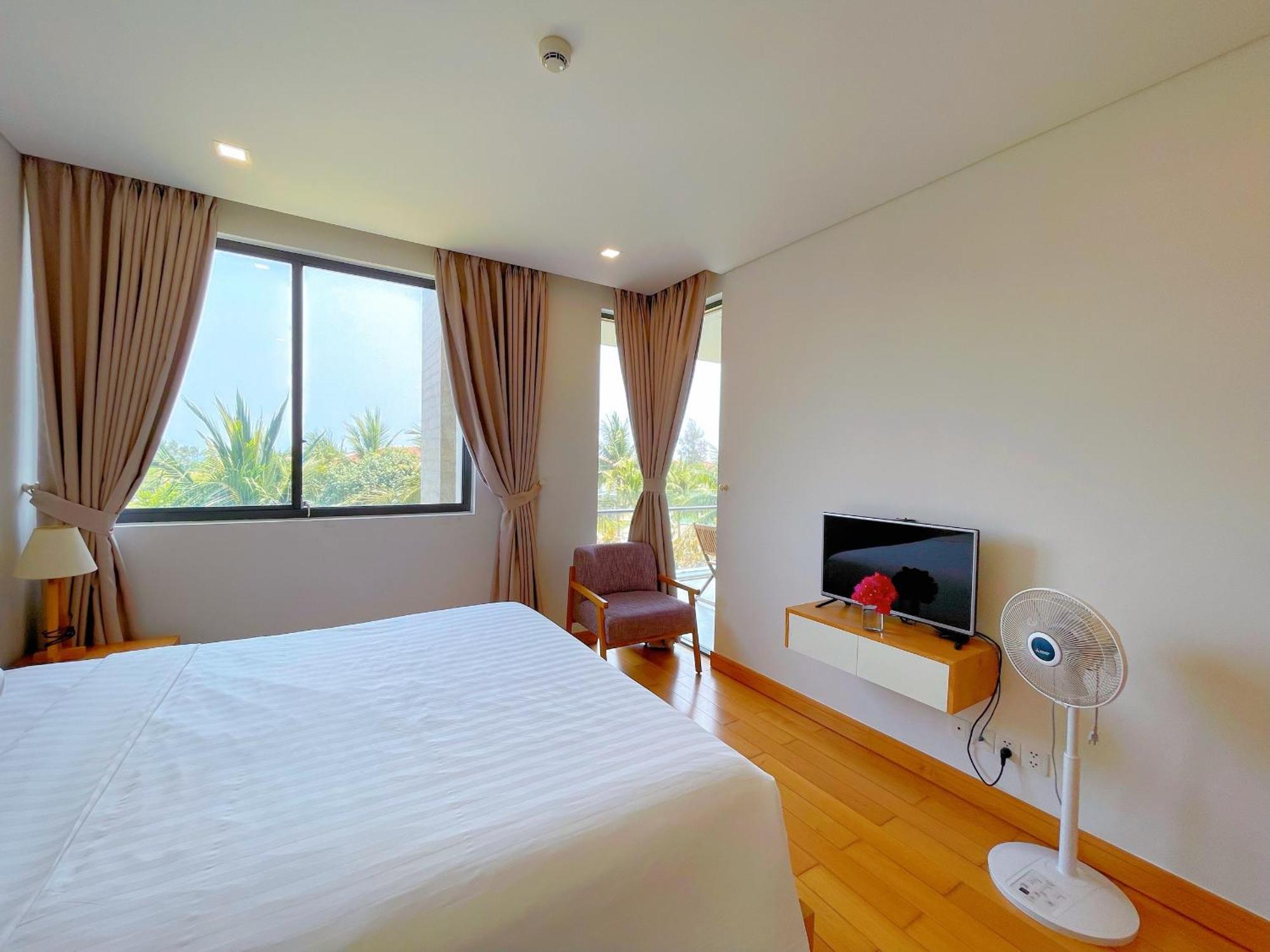 Diamond Beach Villa Da Nang Buitenkant foto