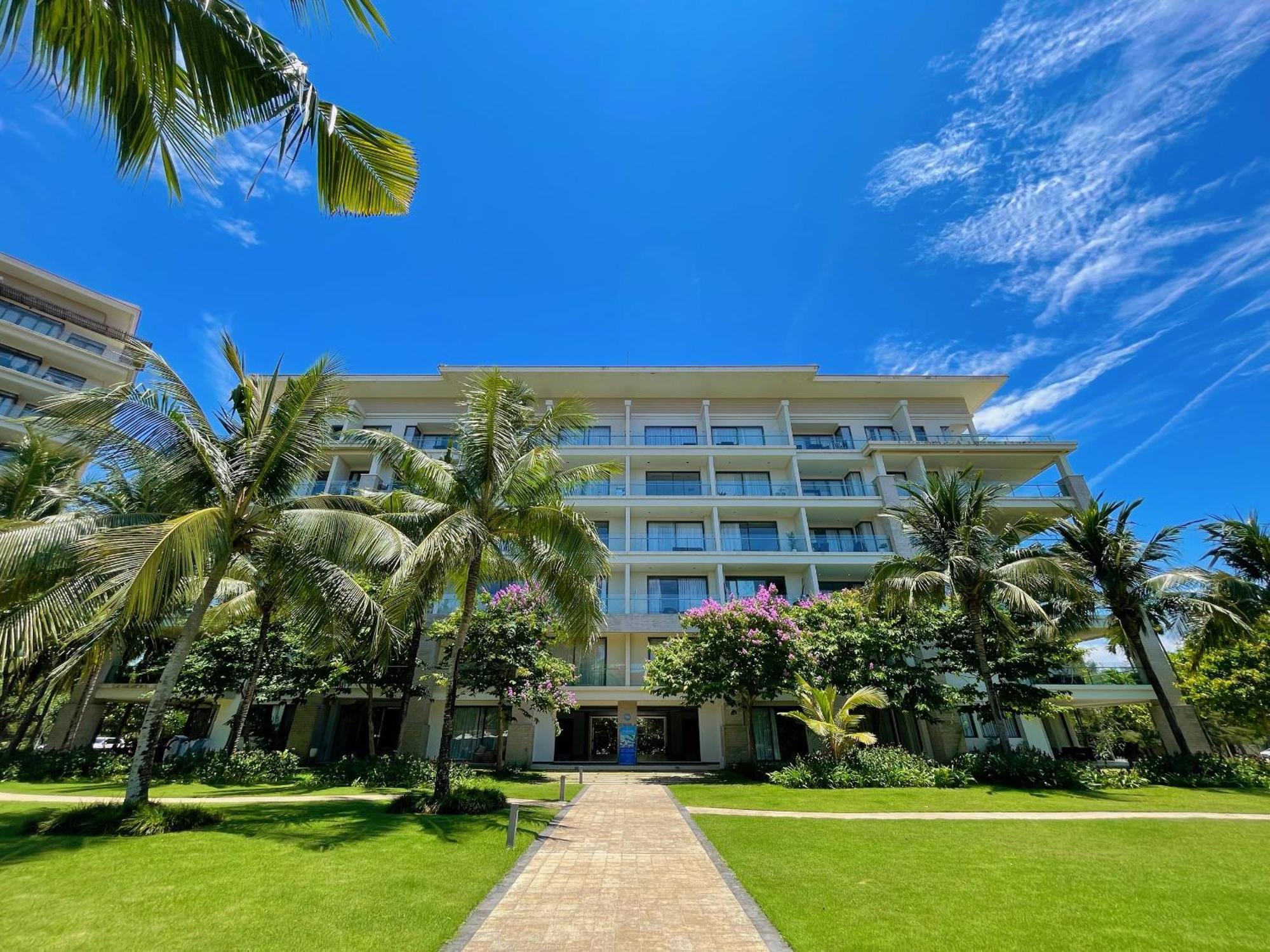 Diamond Beach Villa Da Nang Buitenkant foto
