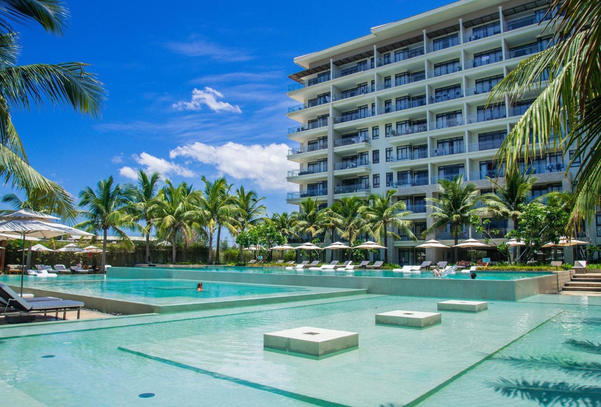 Diamond Beach Villa Da Nang Buitenkant foto