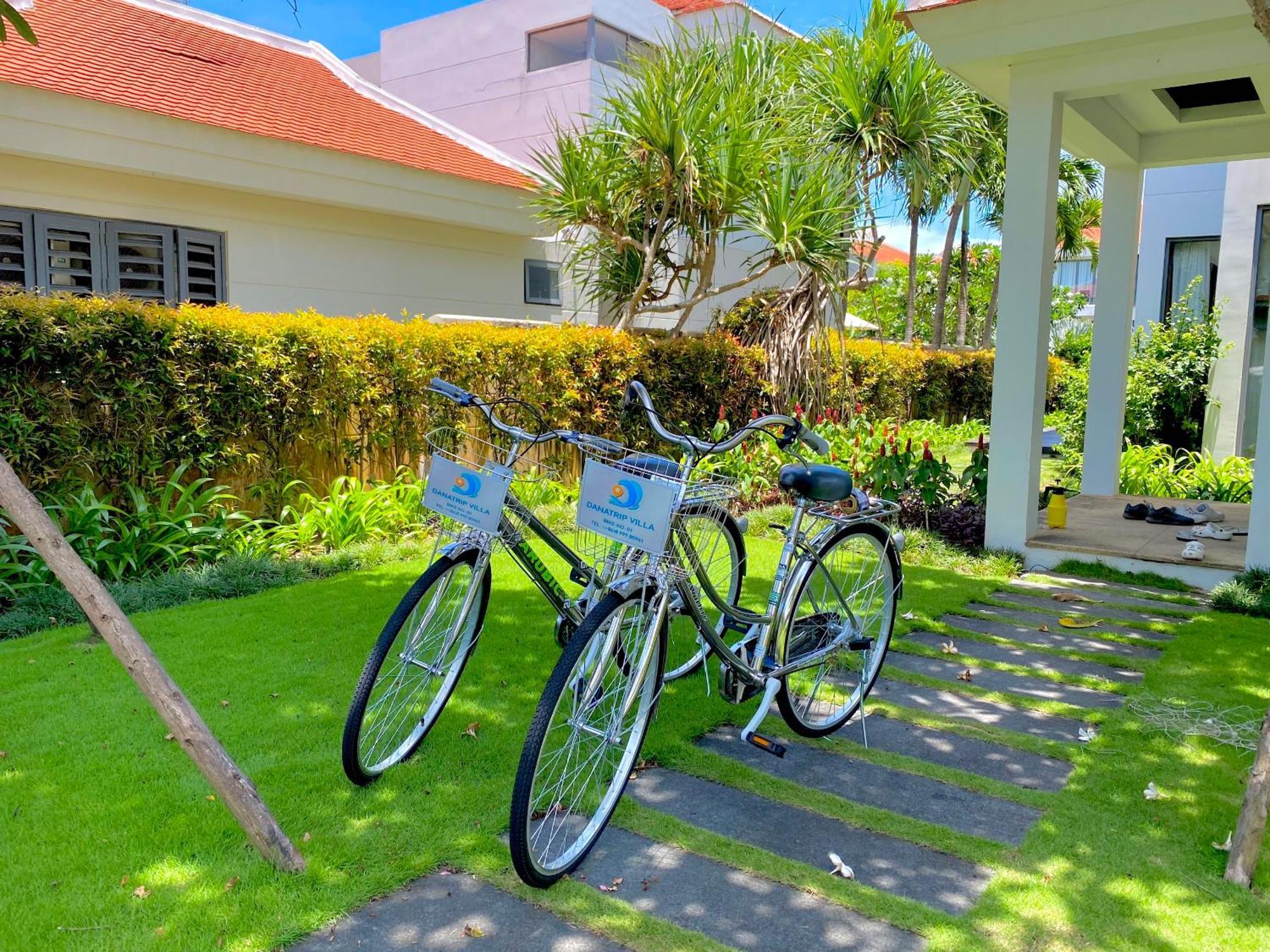 Diamond Beach Villa Da Nang Buitenkant foto