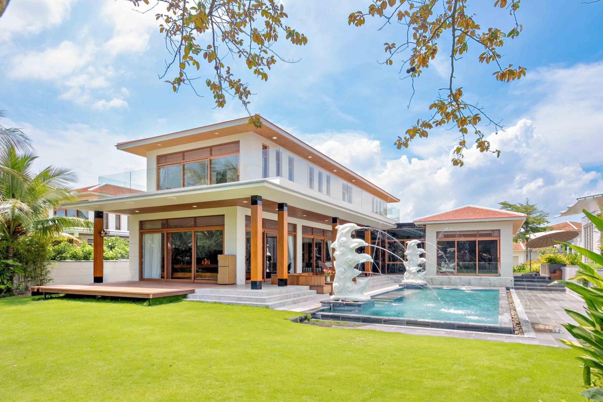 Diamond Beach Villa Da Nang Buitenkant foto