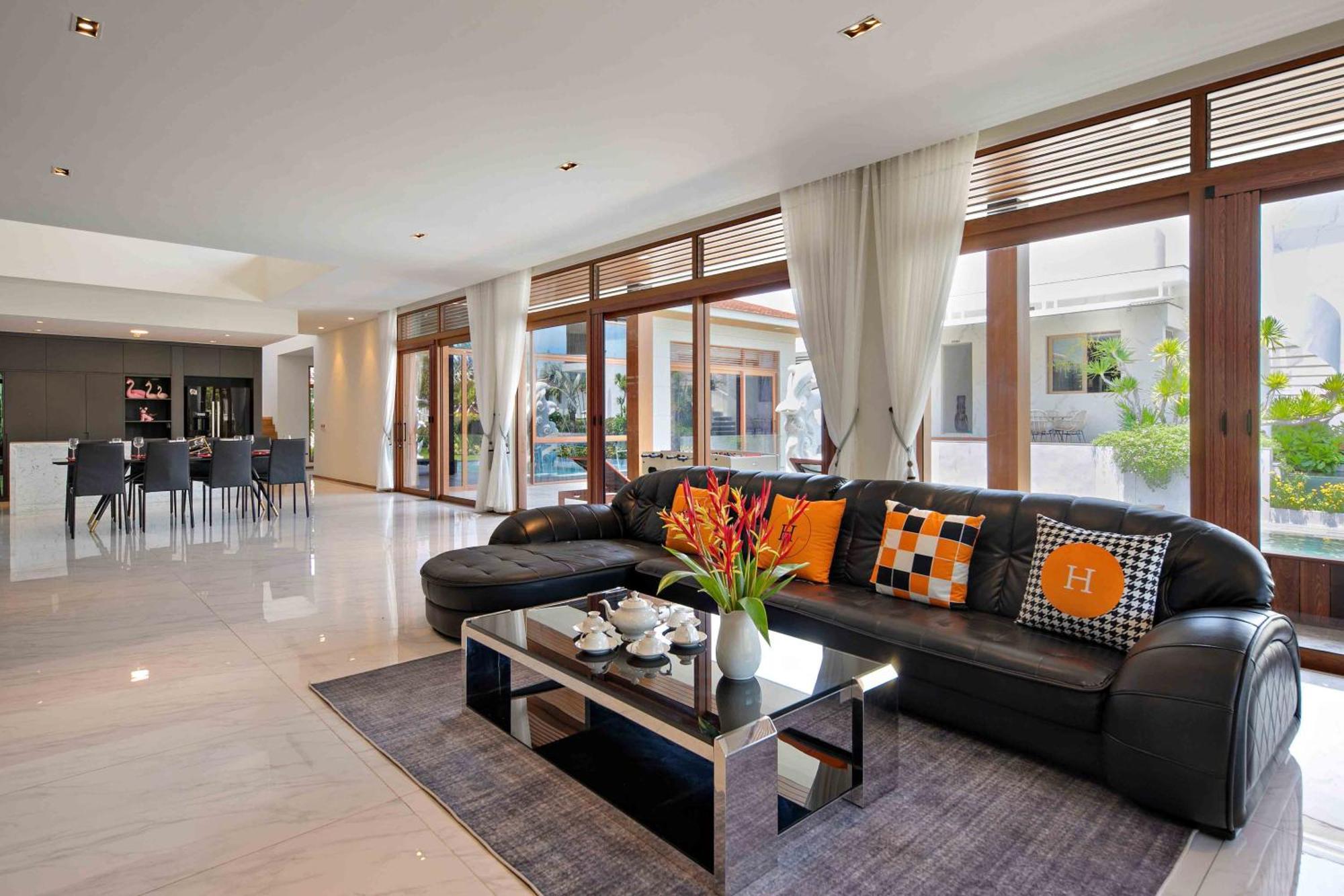 Diamond Beach Villa Da Nang Buitenkant foto