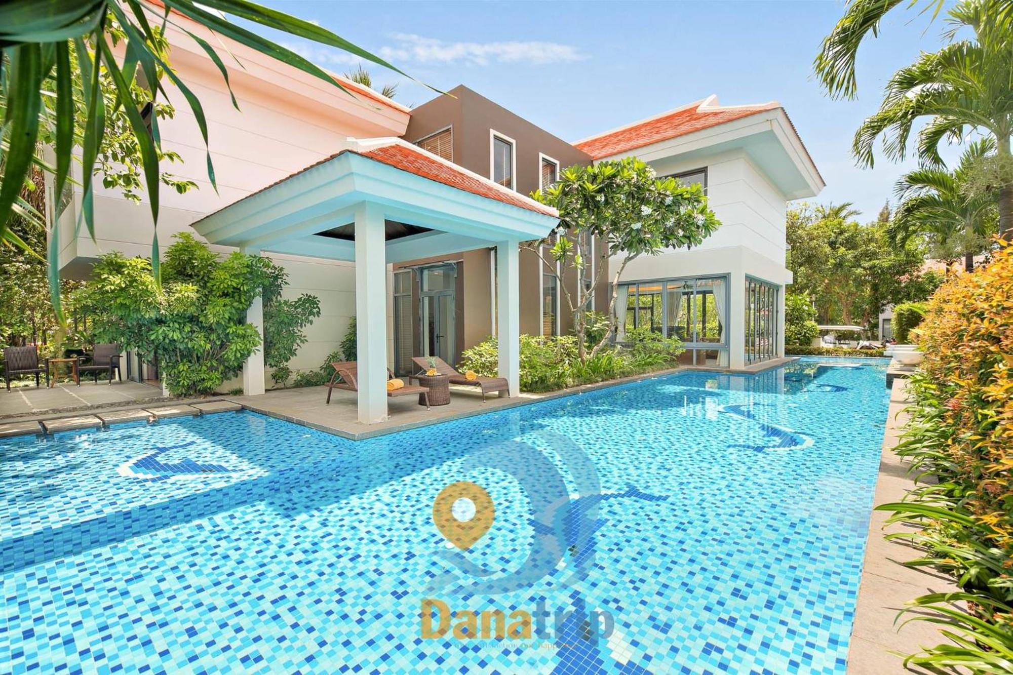 Diamond Beach Villa Da Nang Buitenkant foto