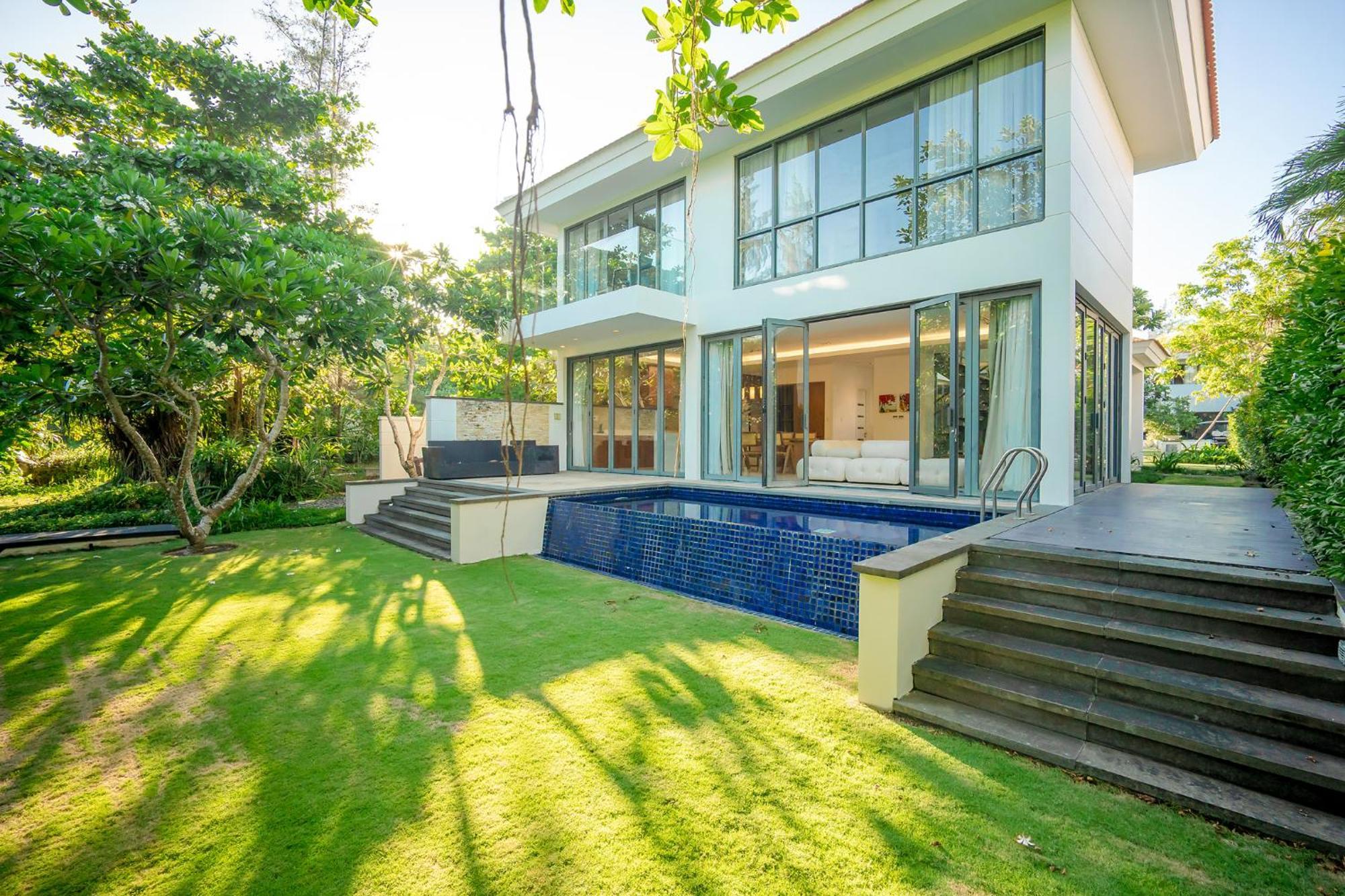 Diamond Beach Villa Da Nang Buitenkant foto