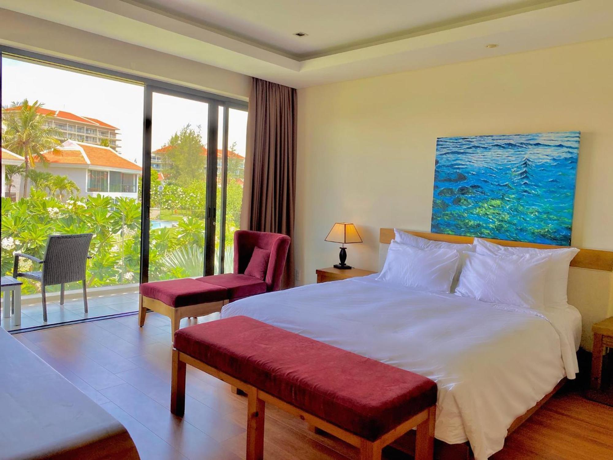 Diamond Beach Villa Da Nang Buitenkant foto